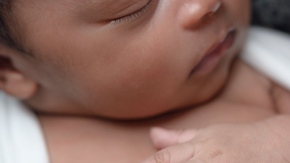 baby schläft nur auf dem arm